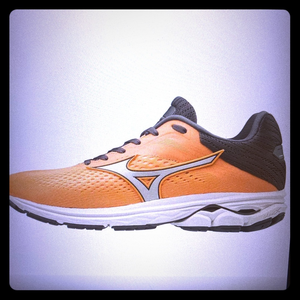 Very rare ( bought in Spain ) Mizuno Wave Rider 23